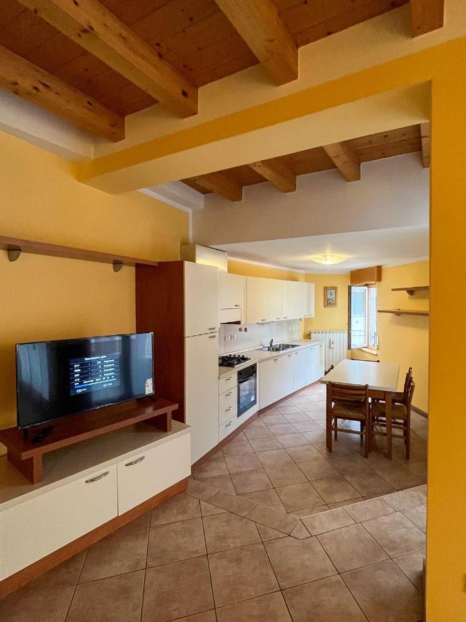 Casa Vacanze Al Lago P2 Monasterolo del Castello المظهر الخارجي الصورة